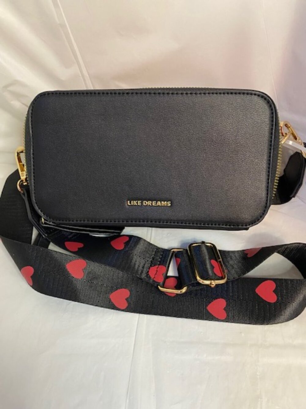 Like Dreams color block, shoulder/Crossbody bag, in red and black.